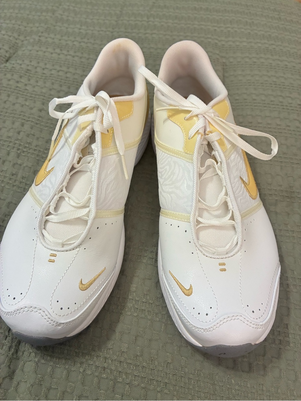Nike Women’s White and Gold Low-Top Athletic Sneakers - Picture 5 of 7